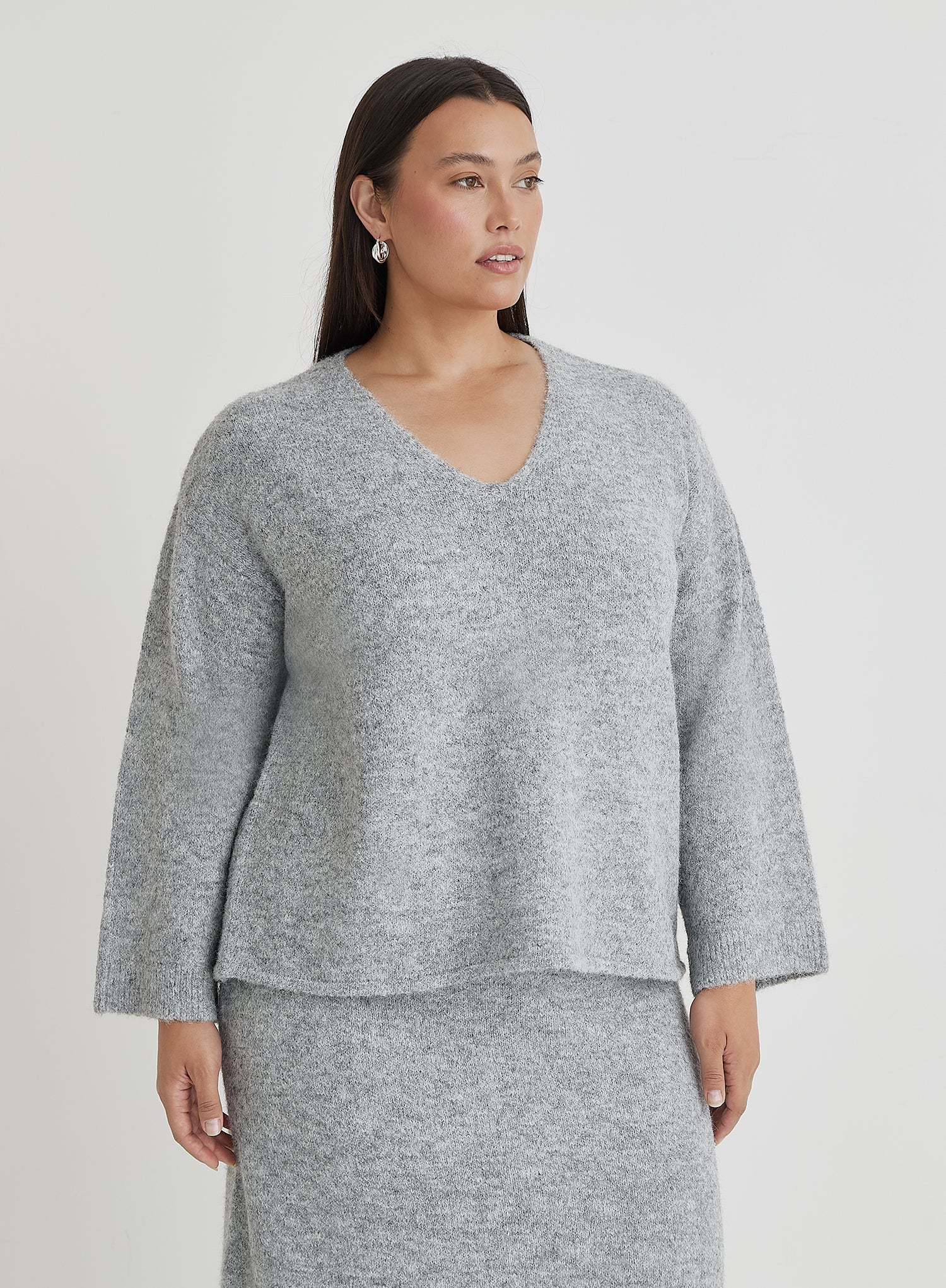 Plus size v neck jumpers hotsell