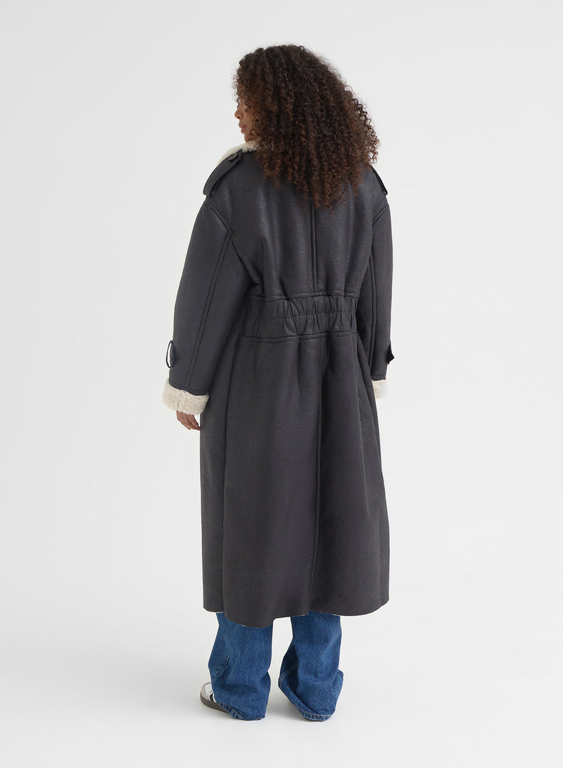 Black And Cream Longline Shearling Coat – Yessica