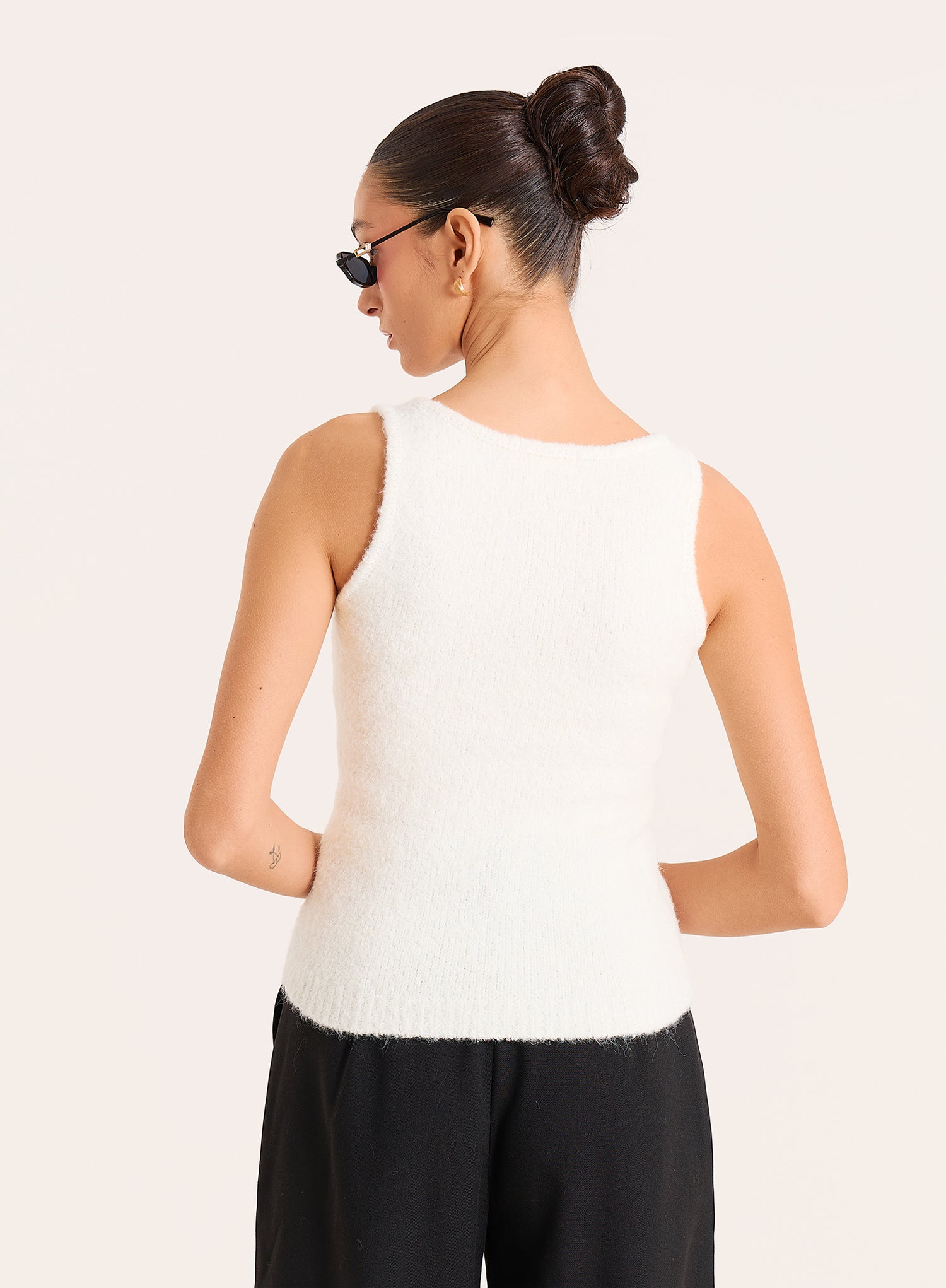 Cream V-neck Lightweight Knitted Vest